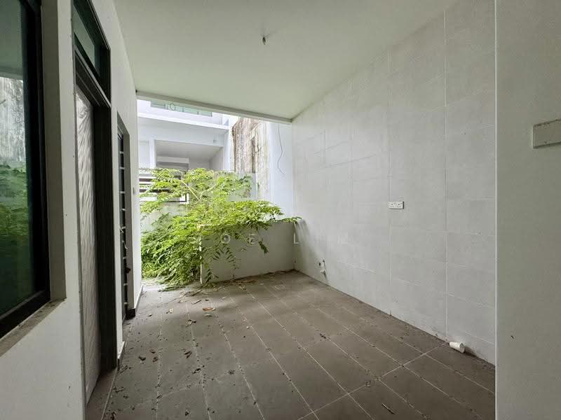 Semi-Detached House for Sale in Bandar Putra Kulai (Kulai) - Zoe Lim - Exterior - PropertyGuru.com.my