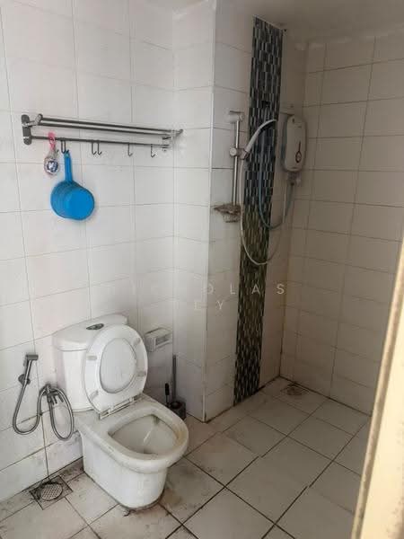 Service Residence for Sale at Greenfield Regency - Nicholas Tey - Bathroom - PropertyGuru.com.my