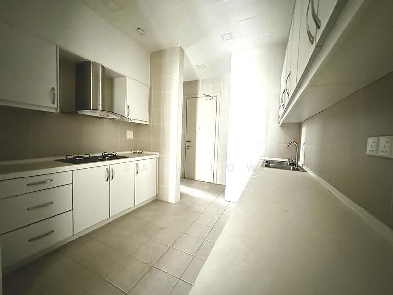 Kediaman Servis untuk Dijual di Suria Stonor - Sara Low - Kitchen - PropertyGuru.com.my