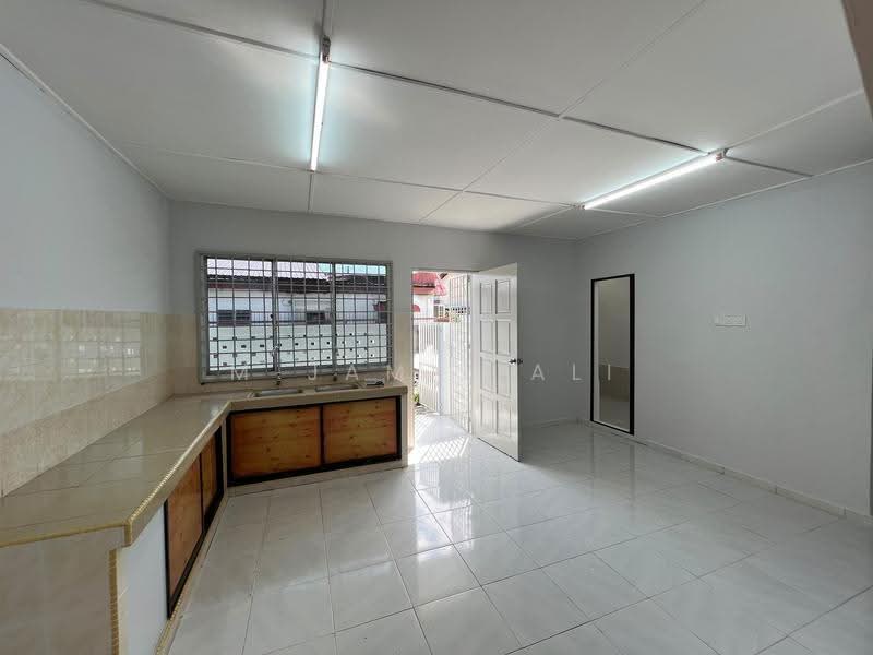Rumah Teres 1-Tingkat untuk Dijual di Taman Ria (Muar) - M Jamil Ali - PropertyGuru.com.my