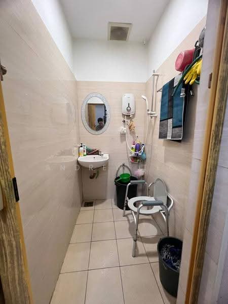 1-storey Terraced House for Sale in Taman Johor Jaya (Johor Bahru) - Andrew Teo - Bathroom - PropertyGuru.com.my