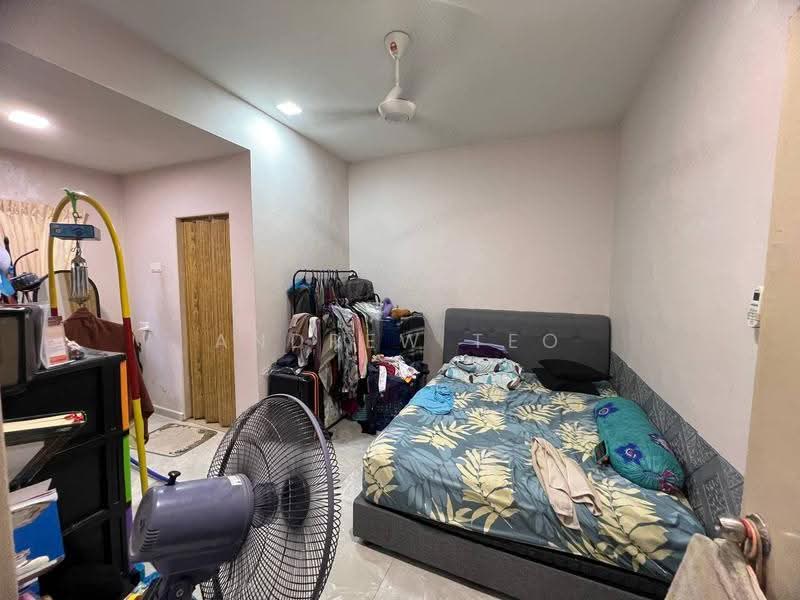 1-storey Terraced House for Sale in Taman Johor Jaya (Johor Bahru) - Andrew Teo - Bedroom - PropertyGuru.com.my