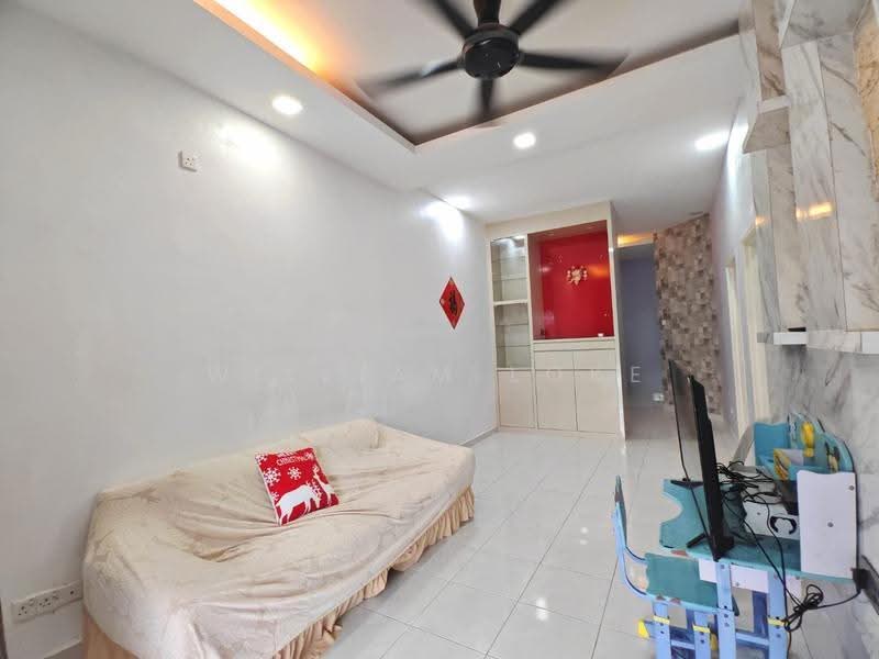 1-storey Terraced House for Rent in Austin (Johor Bahru) - William Loke - Living Room - PropertyGuru.com.my