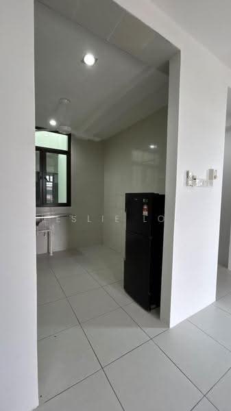 Apartment for Sale at Stutong Tiarra - Leslie Loi - Kitchen - PropertyGuru.com.my