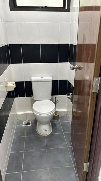 Apartment for Sale at Stutong Tiarra - Leslie Loi - Bathroom - PropertyGuru.com.my