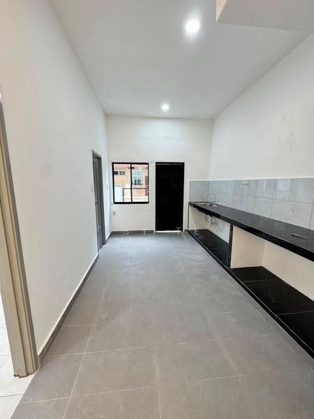 2-storey Terraced House for Sale in Bandar Putra Kulai (Kulai) - Jesy Tey - Kitchen - PropertyGuru.com.my