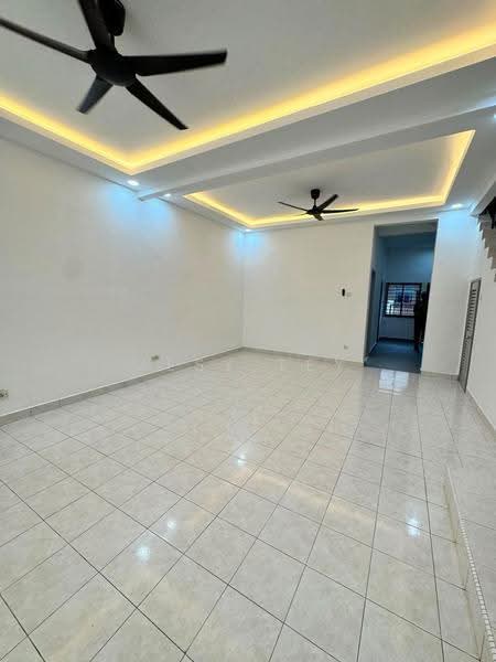 2-storey Terraced House for Sale in Bandar Putra Kulai (Kulai) - Jesy Tey - Living Room - PropertyGuru.com.my