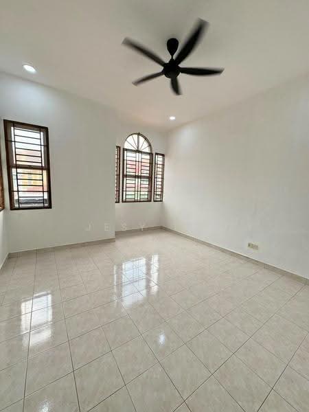 2-storey Terraced House for Sale in Bandar Putra Kulai (Kulai) - Jesy Tey - Living Room - PropertyGuru.com.my