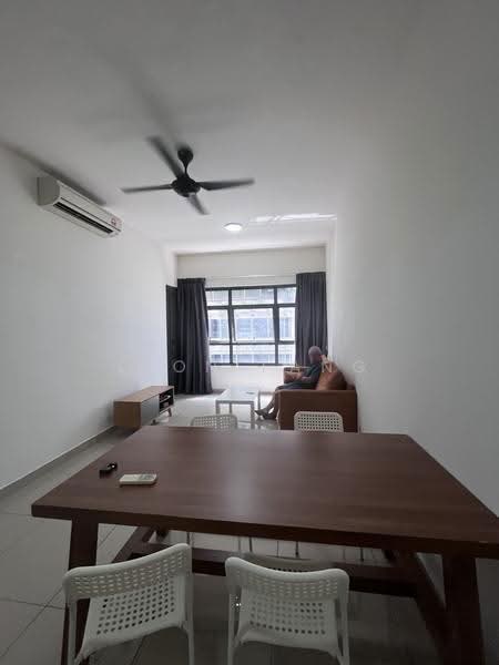 Kondominium untuk Dijual di Lakeville Residence - Leon Fang - Living Room - PropertyGuru.com.my