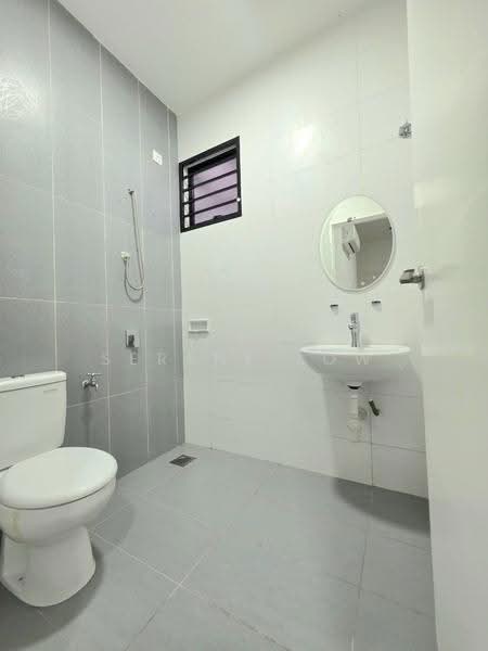 Cluster House for Sale in Bukit Indah (Iskandar Puteri (Nusajaya)) - Serene Low - Bathroom - PropertyGuru.com.my