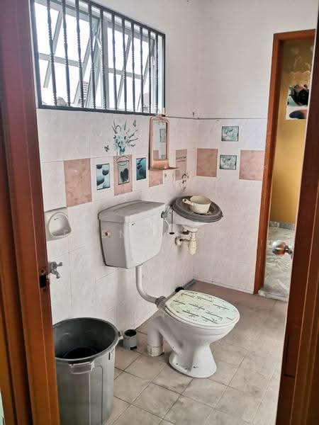 Semi-Detached House for Sale in Hulu Semenyih (Selangor) - Even Chong - Bathroom - PropertyGuru.com.my
