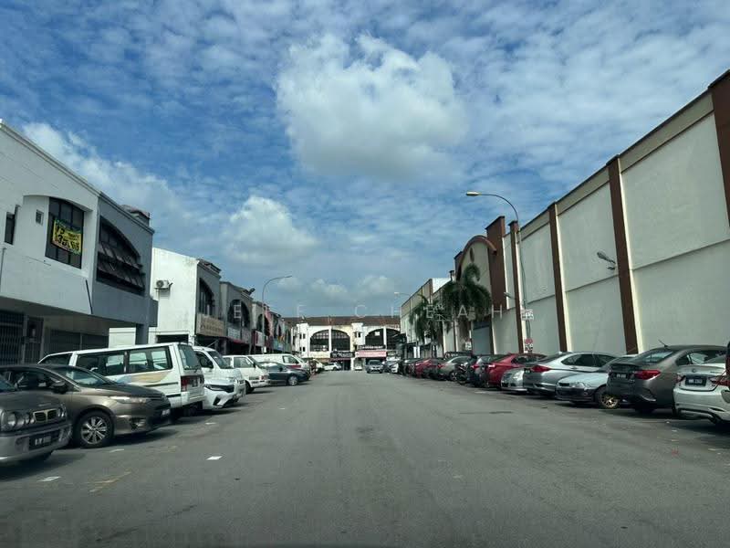 Shop for Rent in Kajang (Selangor) - Jeff Cheah - Exterior - PropertyGuru.com.my