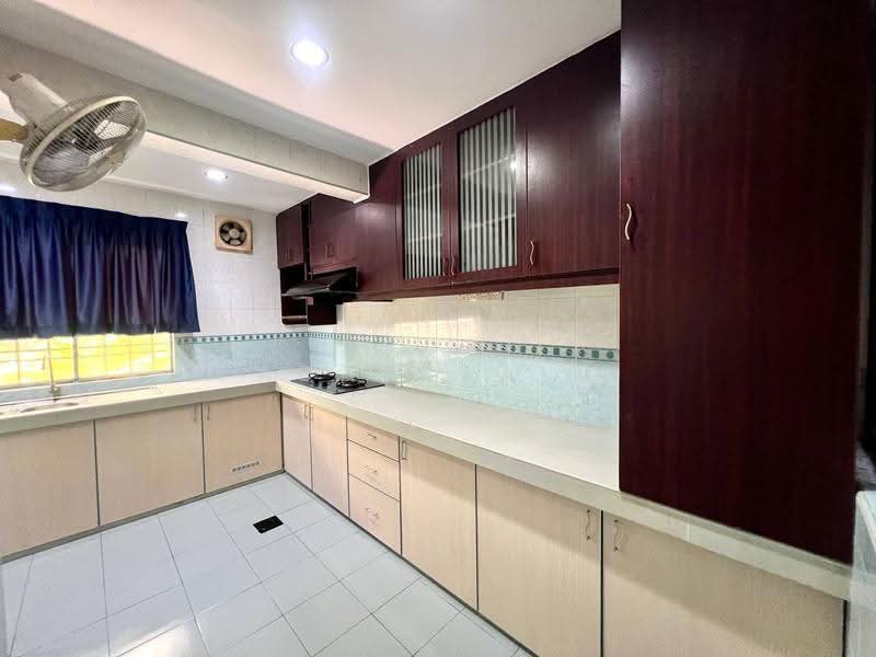 2-storey Terraced House for Rent in Taman Bukit Subang (Shah Alam) - Adaw Zain - Kitchen - PropertyGuru.com.my