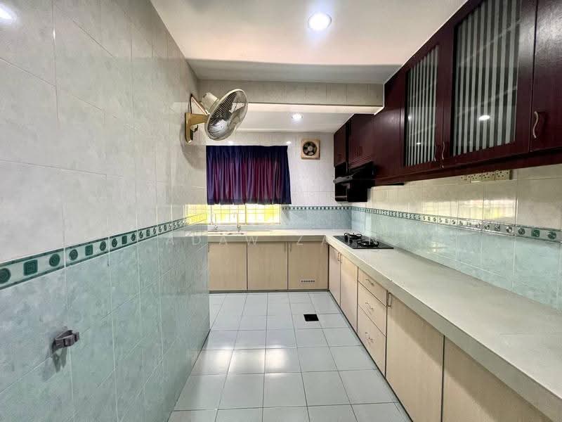 2-storey Terraced House for Rent in Taman Bukit Subang (Shah Alam) - Adaw Zain - Kitchen - PropertyGuru.com.my