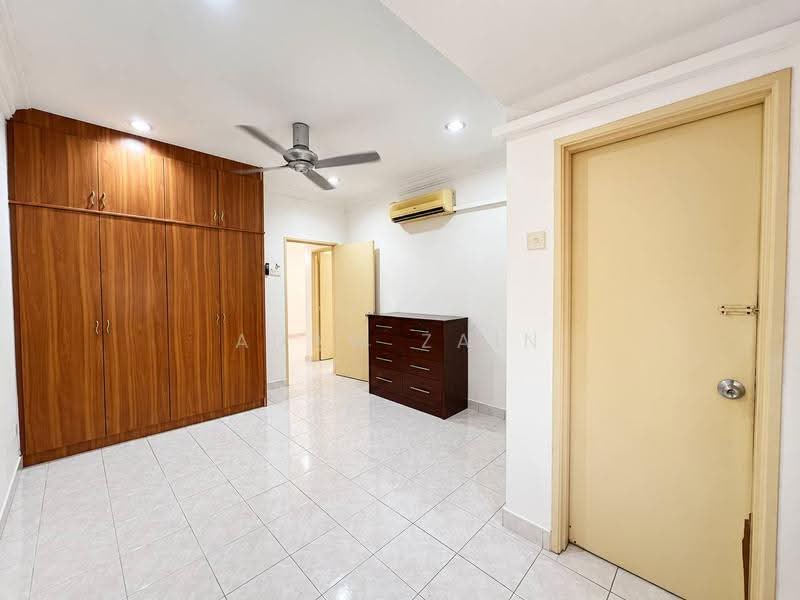 2-storey Terraced House for Rent in Taman Bukit Subang (Shah Alam) - Adaw Zain - Bedroom - PropertyGuru.com.my