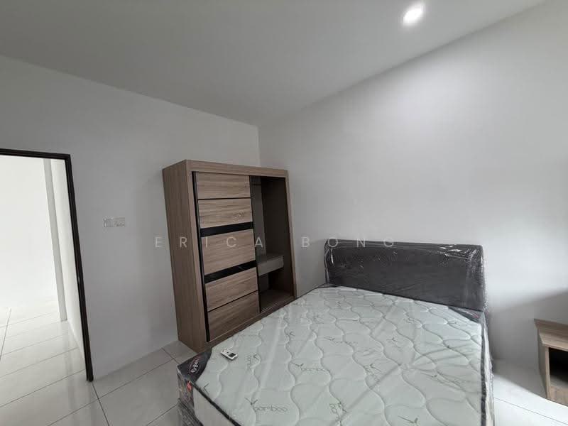 Rumah Bandar untuk Disewa di Kuching (Sarawak) - Erica Bong - Bedroom - PropertyGuru.com.my