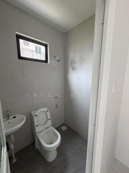 Rumah Bandar untuk Disewa di Kuching (Sarawak) - Erica Bong - PropertyGuru.com.my