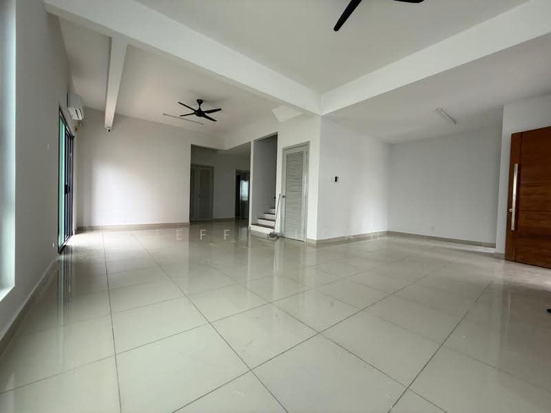 Rumah Berkembar untuk Dijual di Bandar Sungai Long (Selangor) - Jeff Cheah - Living Room - PropertyGuru.com.my