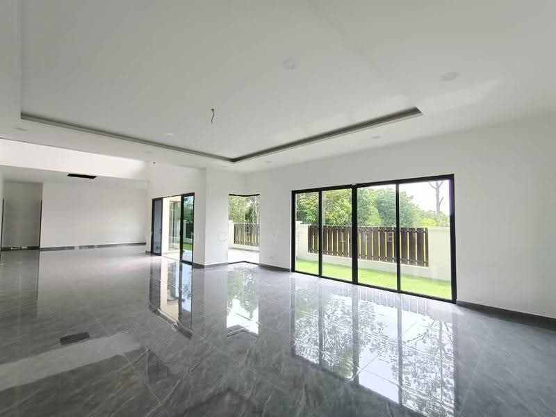 Bungalow House for Sale in Setia Ecohill (Semenyih) - Vincent Lee - Living Room - PropertyGuru.com.my