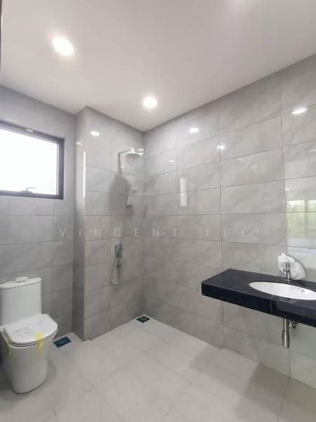 Bungalow House for Sale in Setia Ecohill (Semenyih) - Vincent Lee - Bathroom - PropertyGuru.com.my
