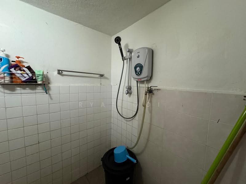 Rumah Berkembar untuk Dijual di Taman Lumba Kuda (Alor Setar) - Ryan Ooi - Bathroom - PropertyGuru.com.my