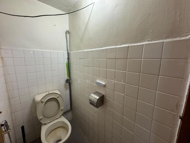 Rumah Berkembar untuk Dijual di Taman Lumba Kuda (Alor Setar) - Ryan Ooi - Bathroom - PropertyGuru.com.my