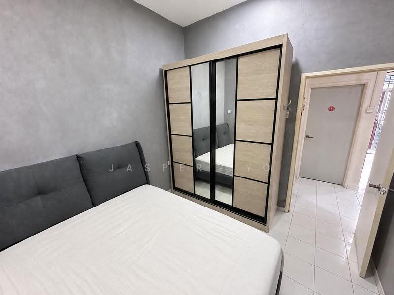 Rumah Teres 1-Tingkat untuk Dijual di Taman Setia Indah (Tebrau) - Jasper Eyo - Bedroom - PropertyGuru.com.my