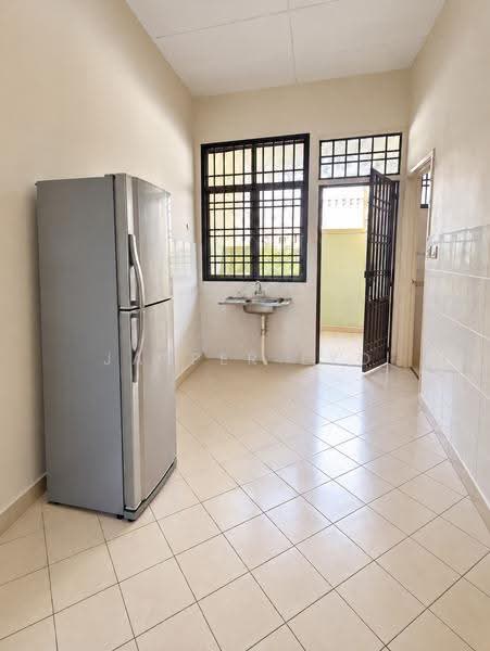 Rumah Teres 1-Tingkat untuk Dijual di Taman Setia Indah (Tebrau) - Jasper Eyo - Kitchen - PropertyGuru.com.my
