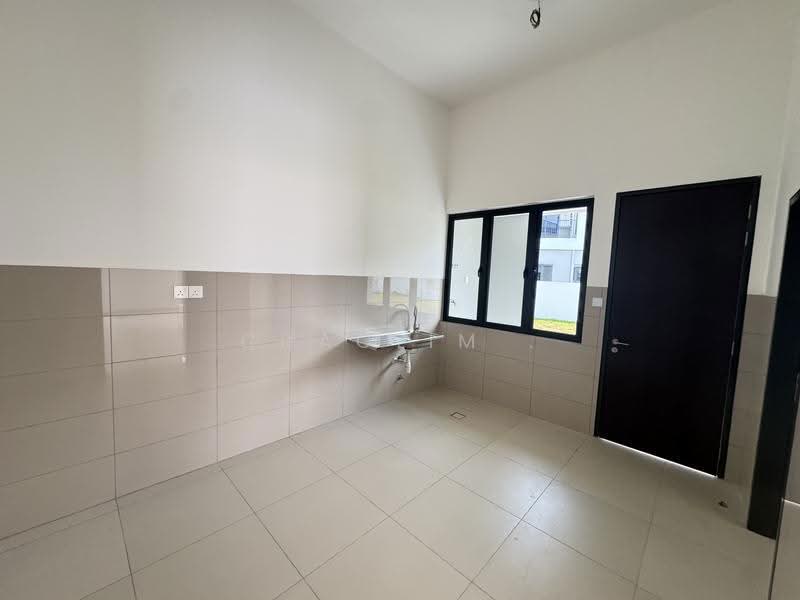 Rumah Berkembar untuk Dijual di Bandar Kinrara Seksyen 8 (Bandar Kinrara) - ChaoLim . - Kitchen - PropertyGuru.com.my