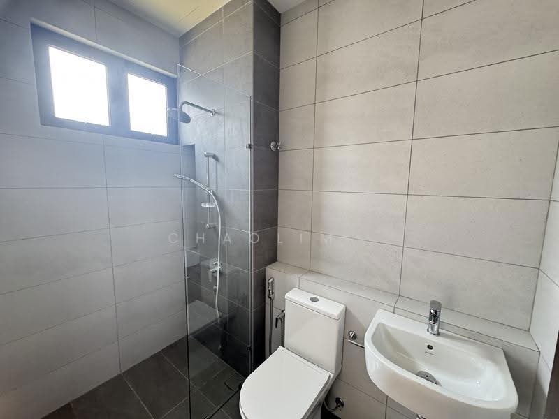 Rumah Berkembar untuk Dijual di Bandar Kinrara Seksyen 8 (Bandar Kinrara) - ChaoLim . - Bathroom - PropertyGuru.com.my