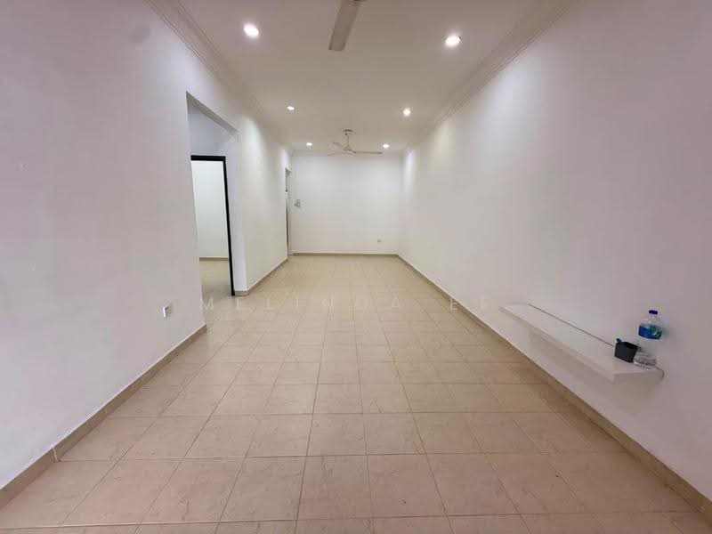Rumah Teres 1-Tingkat untuk Dijual di Bandar Putra Kulai (Kulai) - Melinda Ee - Living Room - PropertyGuru.com.my