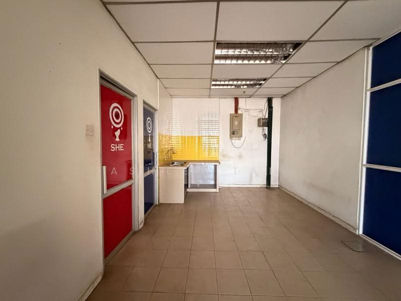 Detached Factory for Rent in Perai (Penang) - Ashley Tan - Bathroom - PropertyGuru.com.my