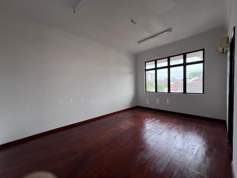 Semi-Detached House for Sale in Taman Perling (Perling) - Desmond Lee - Living Room - PropertyGuru.com.my
