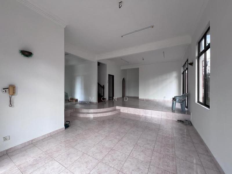 Semi-Detached House for Sale in Taman Perling (Perling) - Desmond Lee - Living Room - PropertyGuru.com.my