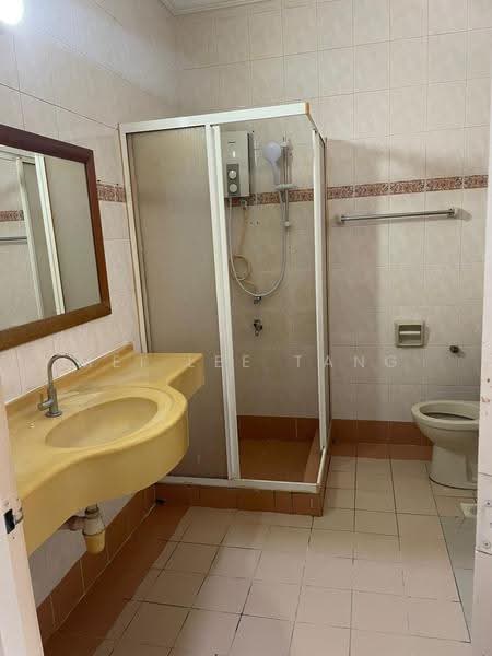 2-storey Terraced House for Rent in Tropicana (Petaling Jaya) - Mei Lee Tang - Bathroom - PropertyGuru.com.my