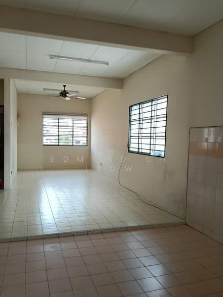 Townhouse for Sale in Templer Suasana (Rawang) - Edmund CH Leow - Living Room - PropertyGuru.com.my