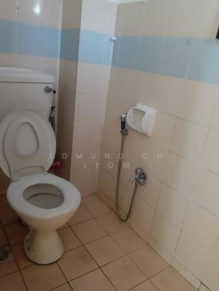 Townhouse for Sale in Templer Suasana (Rawang) - Edmund CH Leow - Bathroom - PropertyGuru.com.my