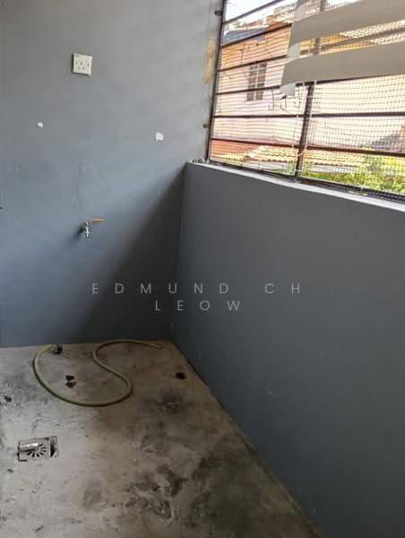 Townhouse for Sale in Templer Suasana (Rawang) - Edmund CH Leow - Balcony - PropertyGuru.com.my