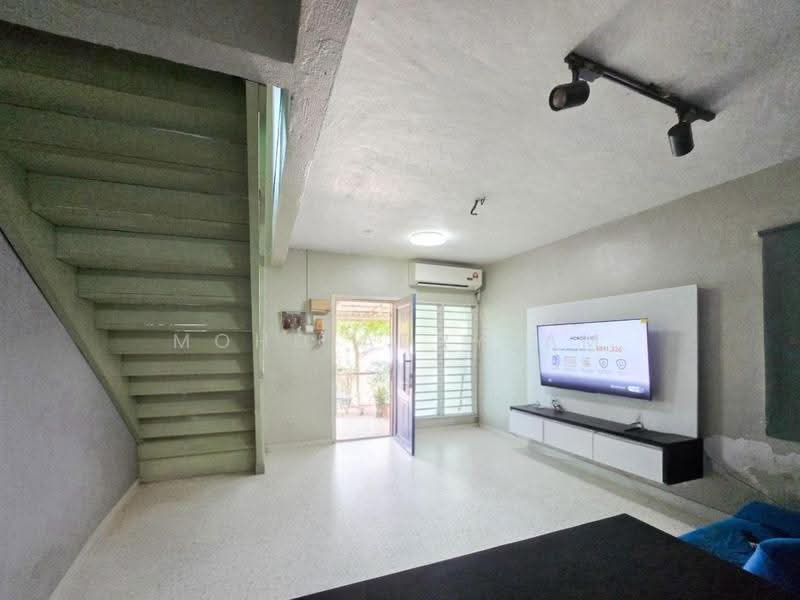 2-storey Terraced House for Sale in Seksyen 17 (Shah Alam) - Mohd Adryzam - Living Room - PropertyGuru.com.my