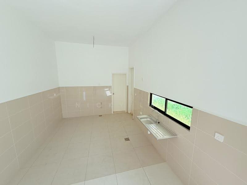 Rumah Kluster untuk Dijual di Bandar Gamuda Gardens (Rawang) - Nicky Lai - Kitchen - PropertyGuru.com.my