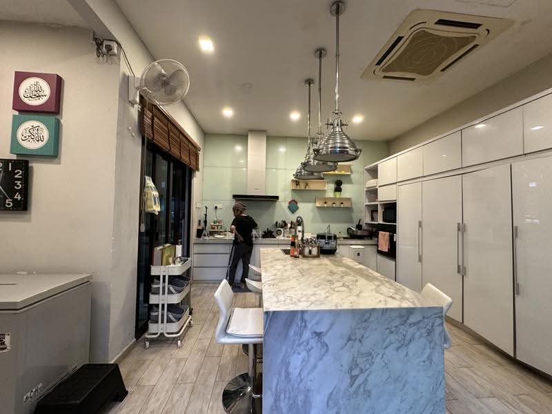 Rumah Banglo untuk Dijual di Taman Melawati (Ulu Kelang) - Anna H - Kitchen - PropertyGuru.com.my