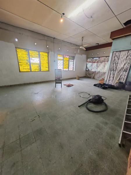 1-storey Terraced House for Sale in Taman Senangan (Butterworth) - SH Lee - Living Room - PropertyGuru.com.my