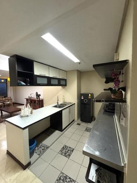 Condominium for Rent at i-Zen @ Kiara 2 - Alex Chong - Kitchen - PropertyGuru.com.my