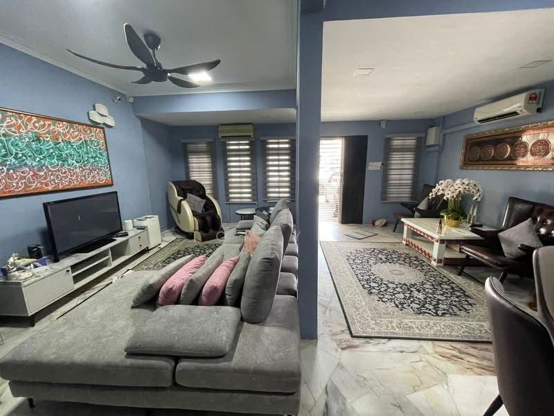 Rumah Teres untuk Dijual di Taman Bersatu (Rawang) - Tom Yip - Living Room - PropertyGuru.com.my