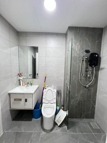 Kediaman Servis untuk Disewa di Majestic Residence - Kim Meng Lew - Bathroom - PropertyGuru.com.my