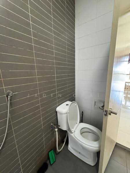 Service Residence for Sale at Palazio - Jaden Chai - Bathroom - PropertyGuru.com.my