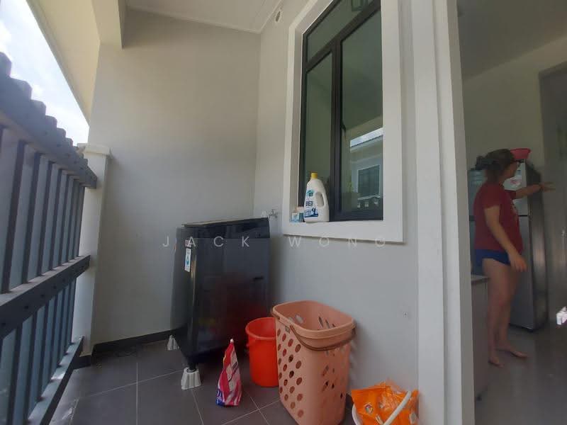 Rumah Teres 2-Tingkat untuk Dijual di Kota Masai (Pasir Gudang) - Jack Wong - Balcony - PropertyGuru.com.my