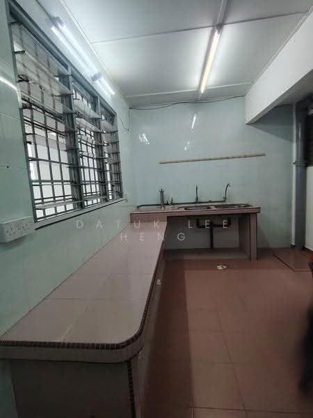 2-storey Terraced House for Rent in Taman Cempaka (Ipoh) - Datuk Lee Heng - Kitchen - PropertyGuru.com.my