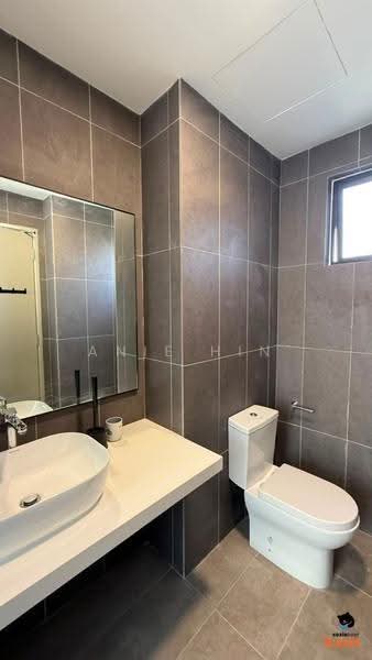 Kediaman Servis untuk Disewa di Astoria Ampang - ANie Hin - Bathroom - PropertyGuru.com.my