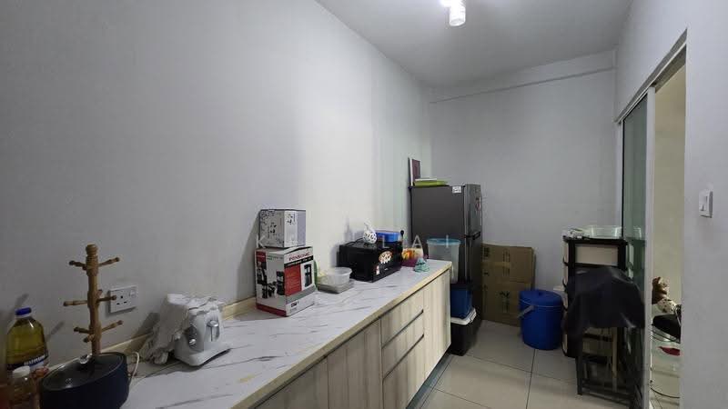 Kediaman Servis untuk Dijual di Pacific Place - Ken Lai - Kitchen - PropertyGuru.com.my